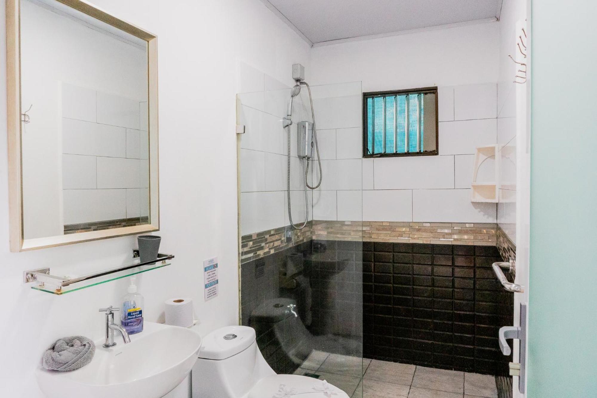 Puerto Viejo de Talamanca Ocean'S Breeze Apartment And Rooms المظهر الخارجي الصورة