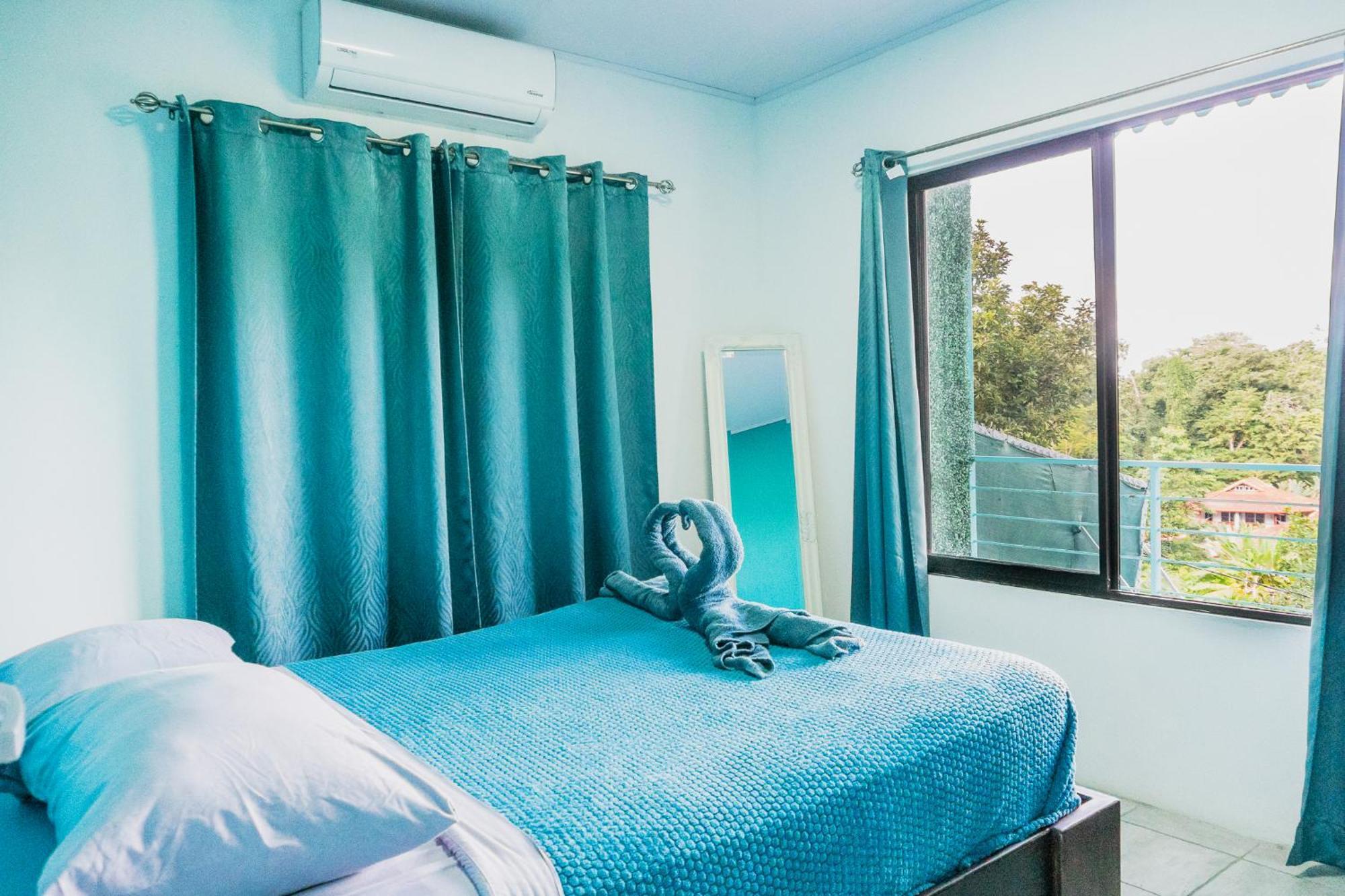 Puerto Viejo de Talamanca Ocean'S Breeze Apartment And Rooms المظهر الخارجي الصورة